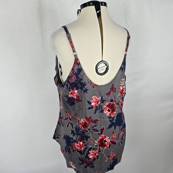 Torrid Camisole Women's 1X Gray Floral Sleeveless Lace Trim Buttons V-Neck NWT - Picture 15 of 16